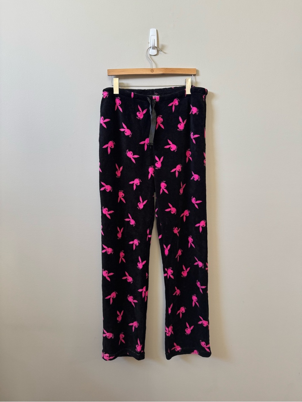 Playboy hot pink & black all over bunny print fuzzy Fleece Pajama pants 💜